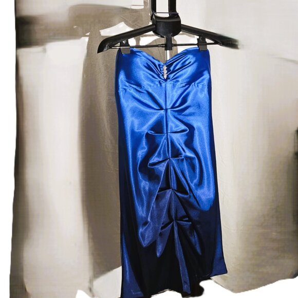 LeChateau Blue Ombre Dress - Picture 12 of 12